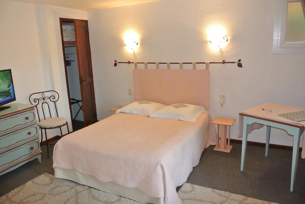 Bed and Breakfast La Vieille Bastide Flayosc Exterior foto
